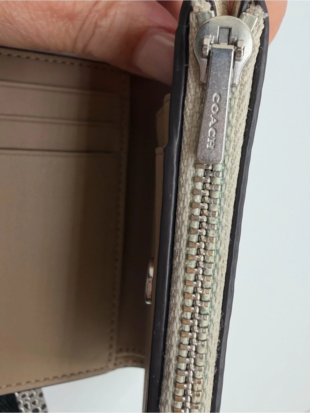 Coach authentic small